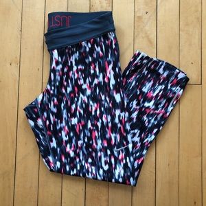 Pink, black and gray NIKE running Capri sz SMALL